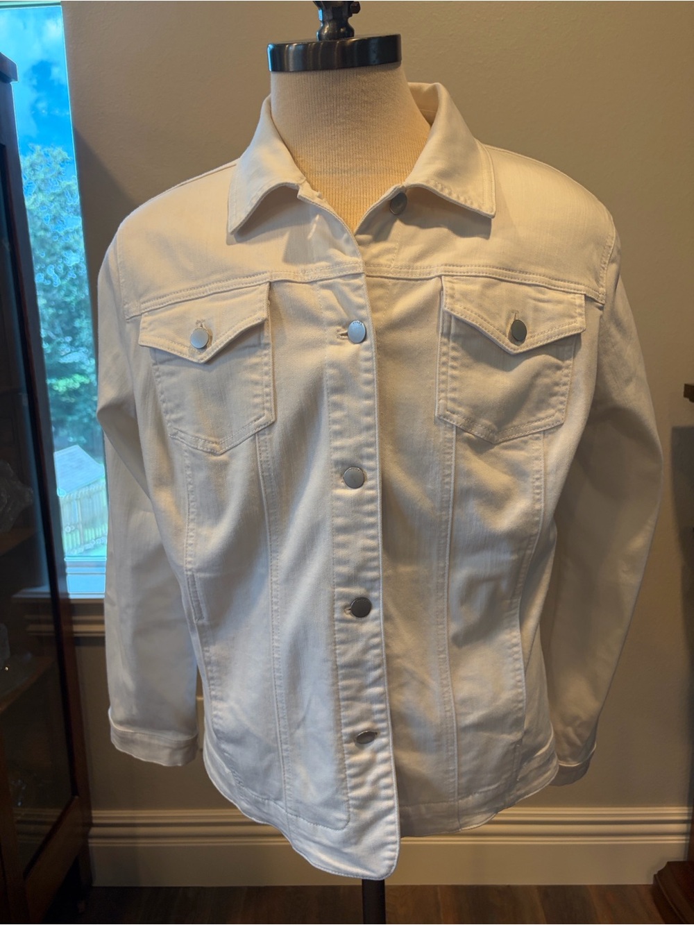 Chico’s White Jacket Sz 3=16/18